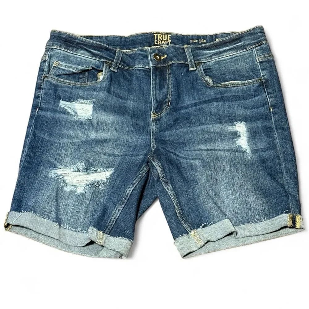 True Craft Bermuda Shorts Blue Distressed Size 14W